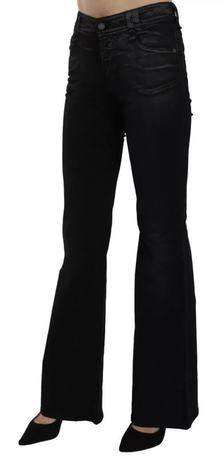 Schwarze, gewaschene Jeans mit hoher Taille und ausgestelltem Bein