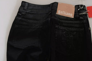 Schwarze, gewaschene Jeans mit hoher Taille und ausgestelltem Bein