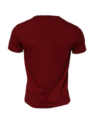 Bordeauxrotes Baumwoll-T-Shirt mit Rundhalsausschnitt und kurzen Ärmeln