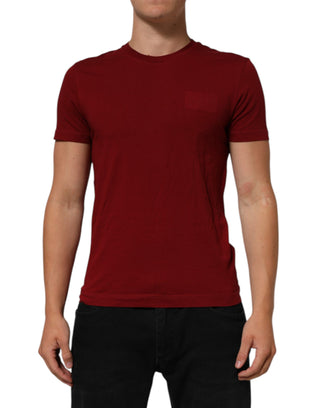 Bordeauxrotes Baumwoll-T-Shirt mit Rundhalsausschnitt und kurzen Ärmeln