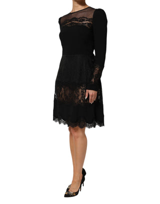 Schwarzes, tailliertes A-Linien-Kleid mit Blumenmuster und Spitze