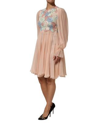Rosa geblümtes, plissiertes A-Linien-Kleid mit Stickerei