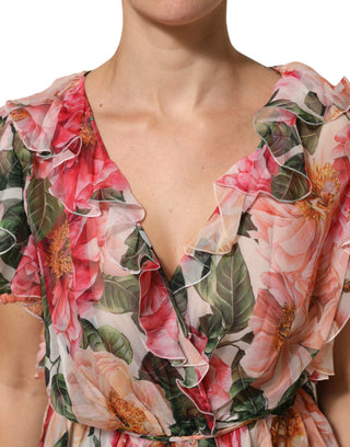 Seiden-V-Ausschnitt-Bluse mit pinkfarbenen Kamelien