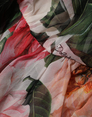 Seiden-V-Ausschnitt-Bluse mit pinkfarbenen Kamelien