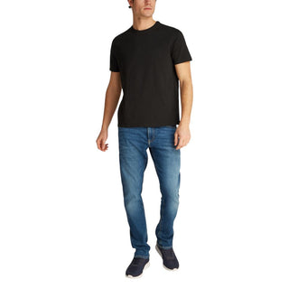 Schwarze Baumwollkleidung