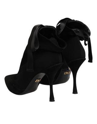Schwarze Stöckelschuh-Schnürstiefeletten