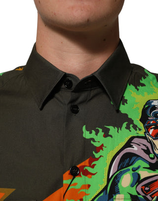 Camisa con estampado de superhéroe verde y botones  