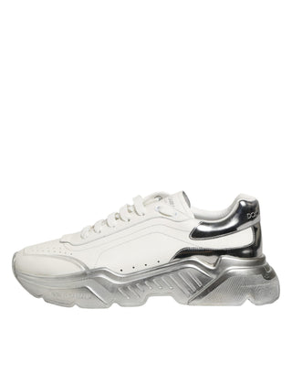 Zapatillas bajas Daymaster blancas con detalles plateados