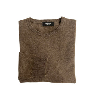 Suéter marrón de cachemira para hombre