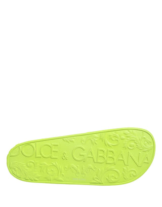 Grüne Gummi-Badesandalen