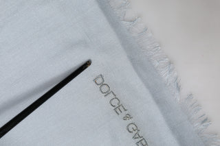 Hellblauer Kaschmir-Strickschal