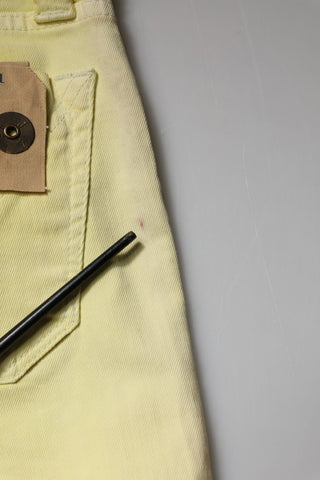 Jeans rectos de mezclilla para hombre de ajuste recto y cintura media amarillos