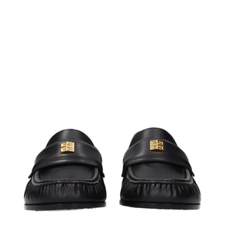 Schwarze Slip-On-Loafer aus Leder