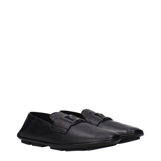 Schwarze Slip-On-Loafer aus Leder