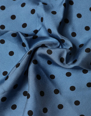 Pañuelo cuadrado azul con lunares