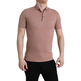 Camiseta polo de hombre rosa con cuello y mangas cortas con corona