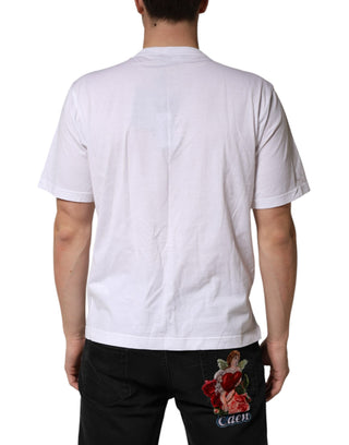 Camiseta blanca de algodón con collar decorativo  