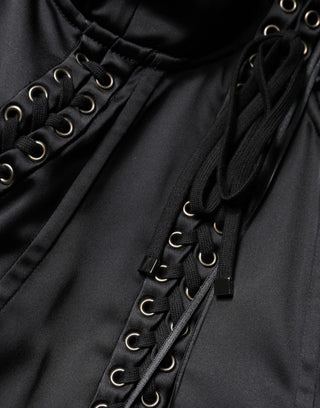 Vestido mini negro de satén con encaje de ojales y acetato