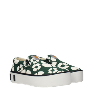 Grüne Stoff-Slipper