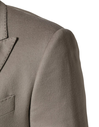 Blazer gris de cachemira con cierre de un solo botón