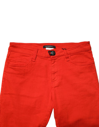 Pantalones vaqueros ajustados recortados de cintura media rojos
